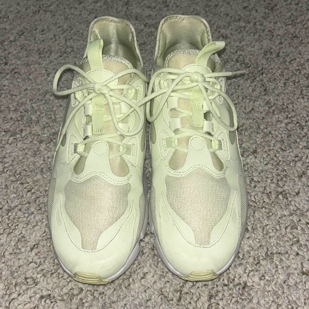 NWOT Nike Airmax - Picture 2 of 6